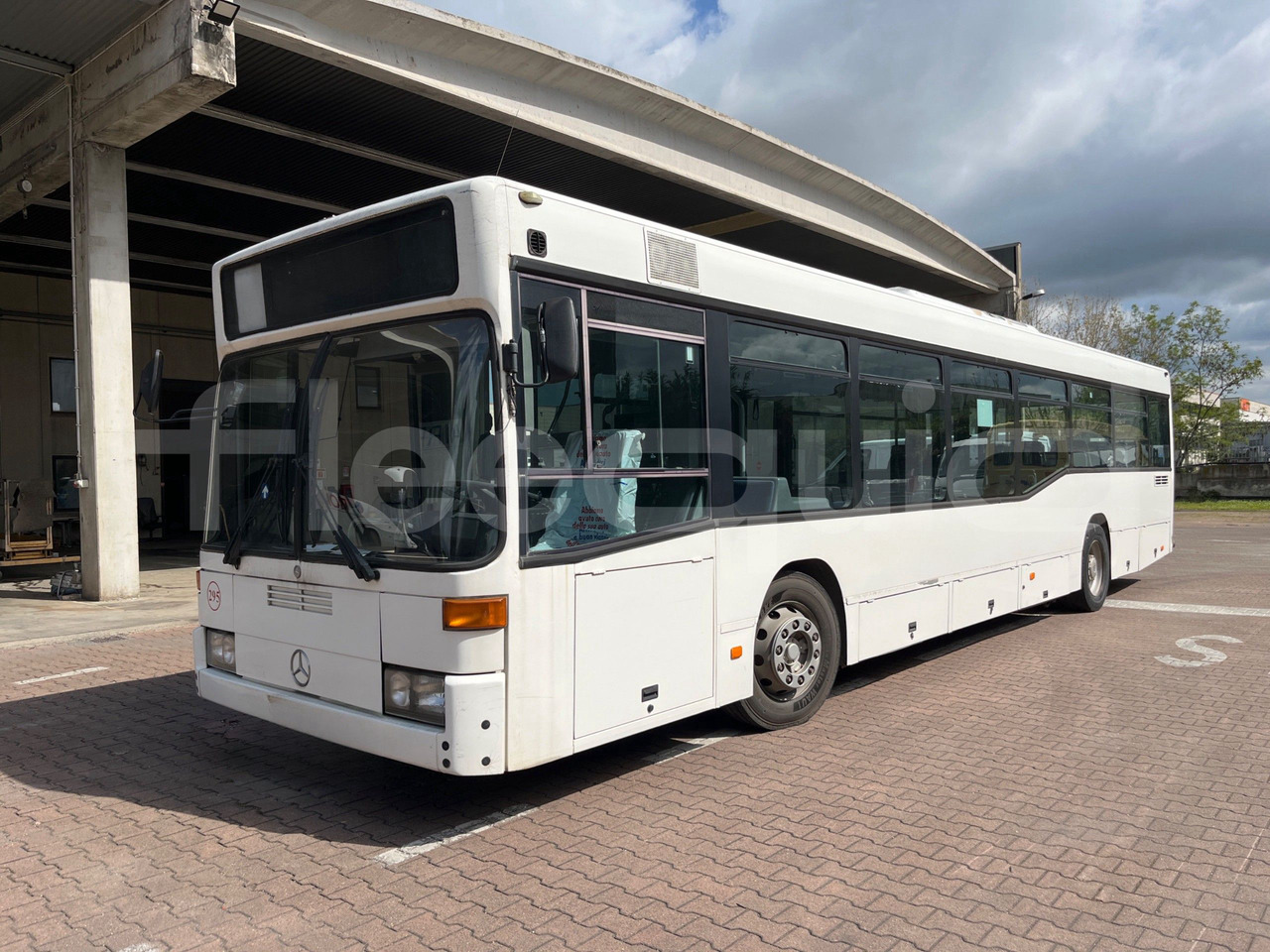 Mercedes-Benz O 405N2 - باص النقل بين المدن: صور 4 Mercedes-Benz O 405N2 - باص النقل بين المدن: صور 4