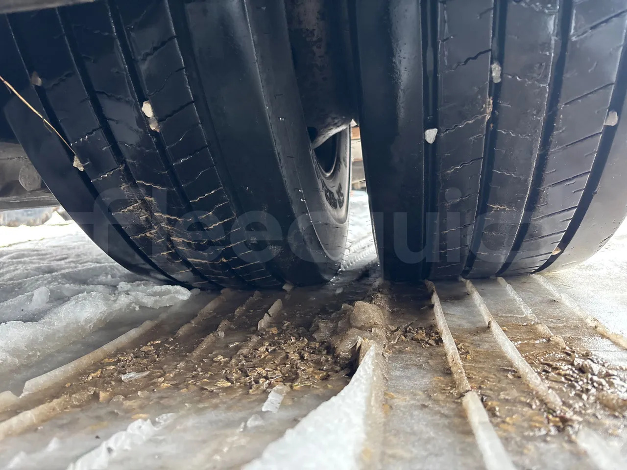 حافلة مفصلية Mercedes-Benz O 530: صور 44