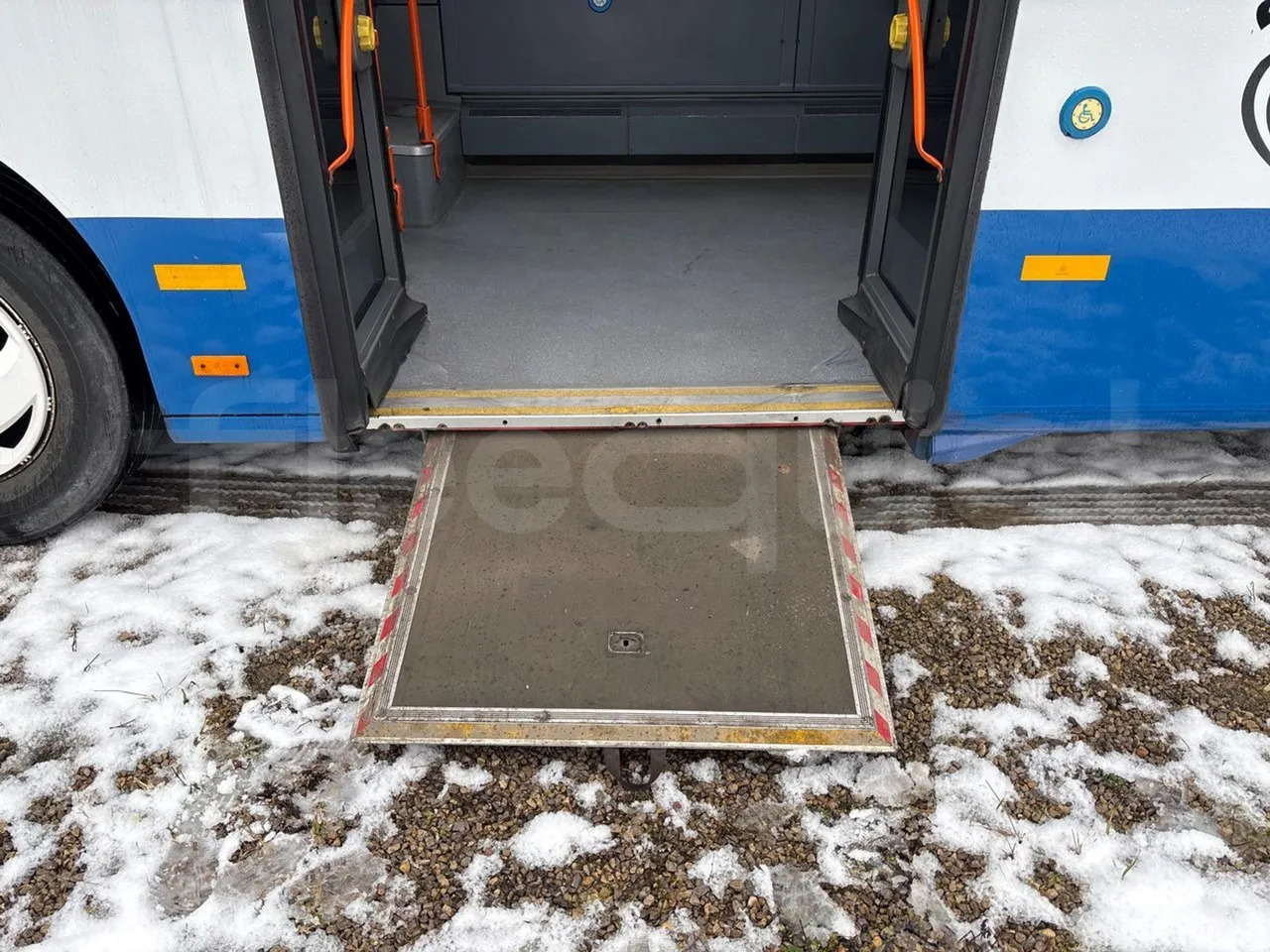 حافلة مفصلية Mercedes-Benz O 530: صور 16