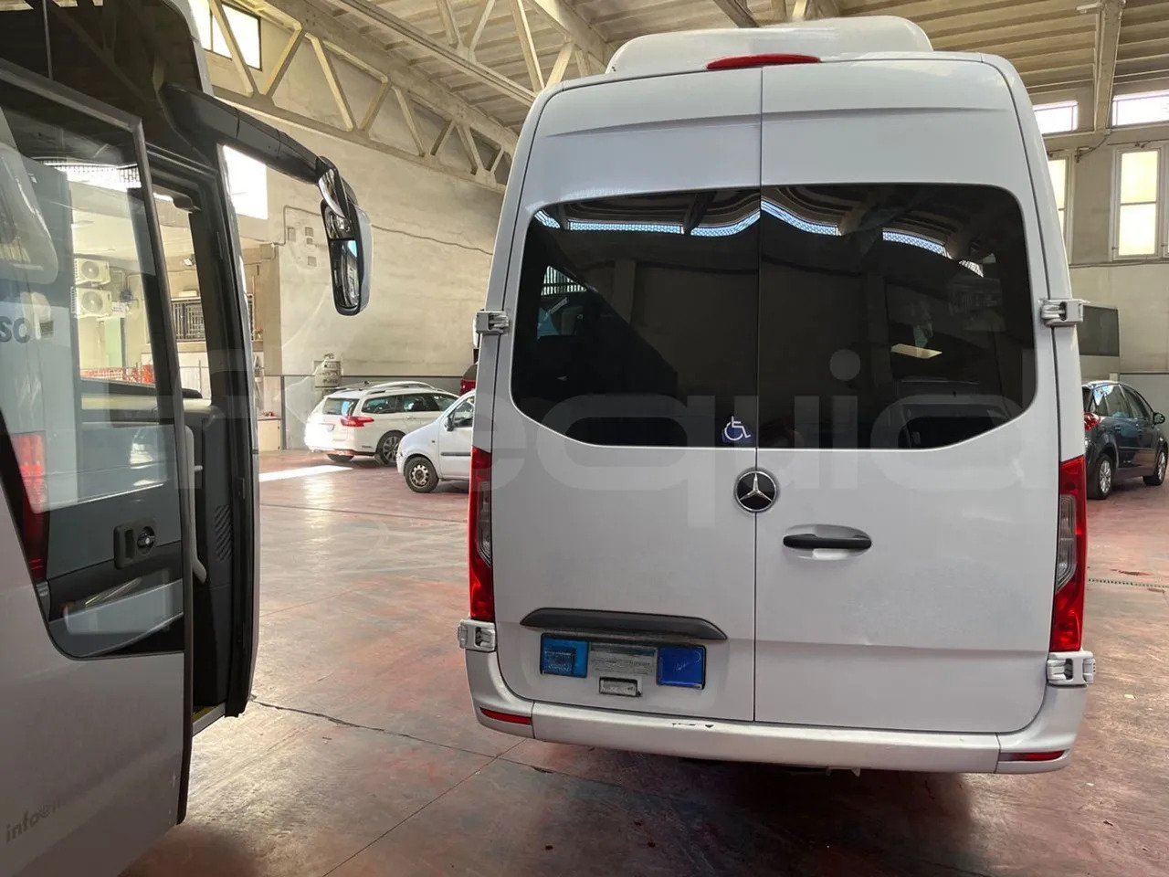 Mercedes-Benz Sprinter - صغيرة, ميكروباص: صور 5 Mercedes-Benz Sprinter - صغيرة, ميكروباص: صور 5
