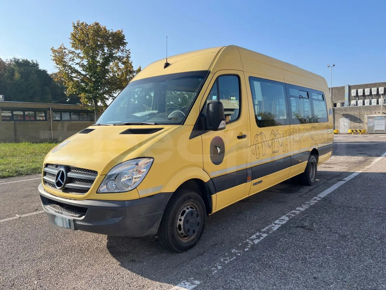 Mercedes-Benz Sprinter - حافلة مدرسية: صور 4 Mercedes-Benz Sprinter - حافلة مدرسية: صور 4