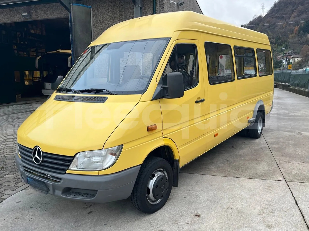 Mercedes-Benz Sprinter - صغيرة, ميكروباص: صور 4 Mercedes-Benz Sprinter - صغيرة, ميكروباص: صور 4