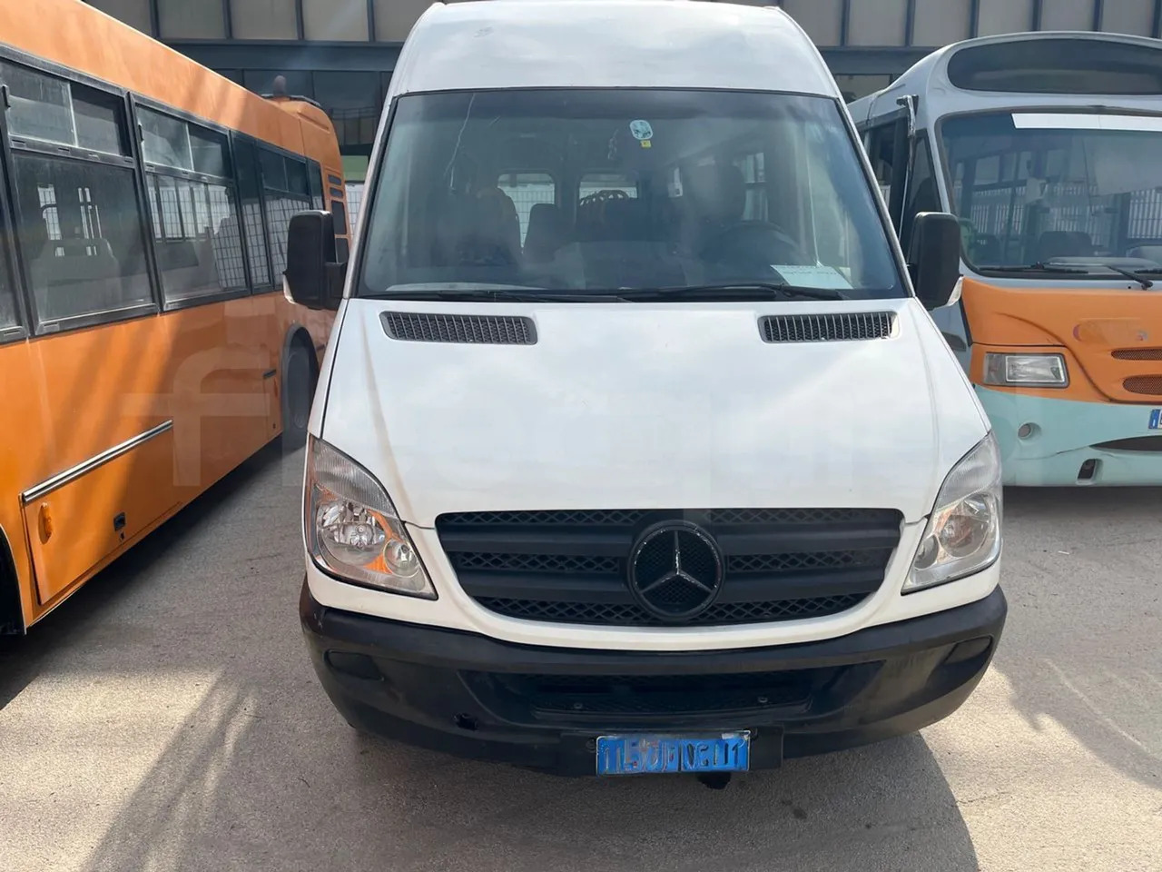 Mercedes-Benz Sprinter - صغيرة, ميكروباص: صور 2 Mercedes-Benz Sprinter - صغيرة, ميكروباص: صور 2