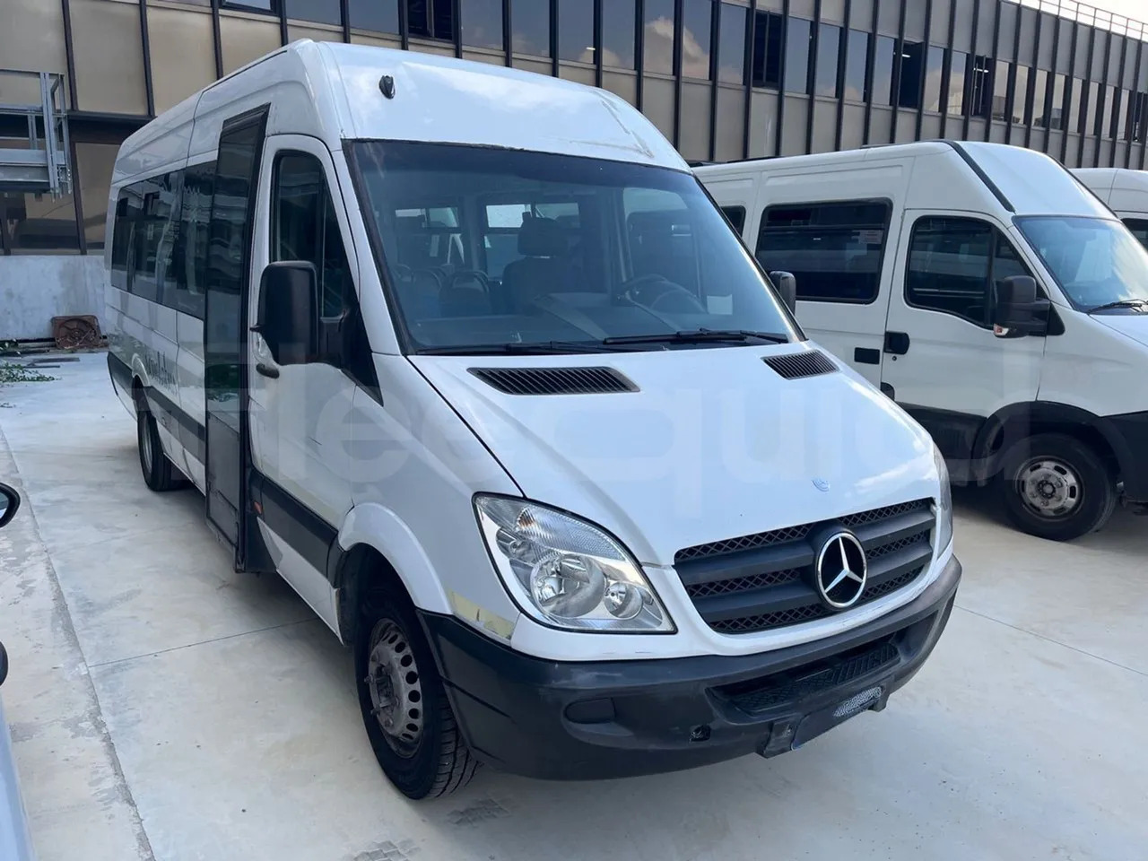 Mercedes-Benz Sprinter - سياحية حافلة: صور 1 Mercedes-Benz Sprinter - سياحية حافلة: صور 1