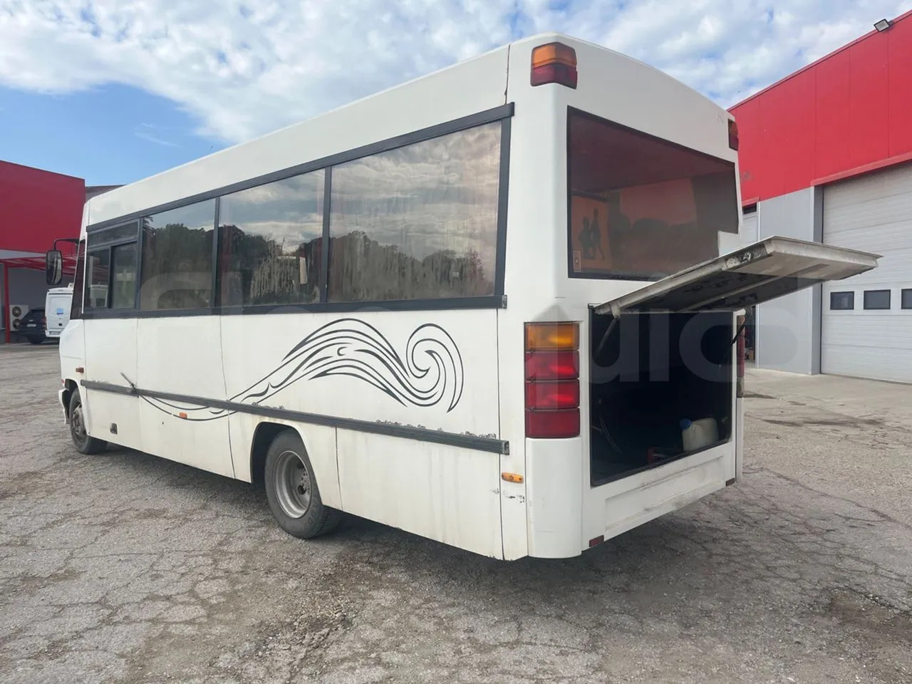 Mercedes-Benz Vario - صغيرة, ميكروباص: صور 5 Mercedes-Benz Vario - صغيرة, ميكروباص: صور 5