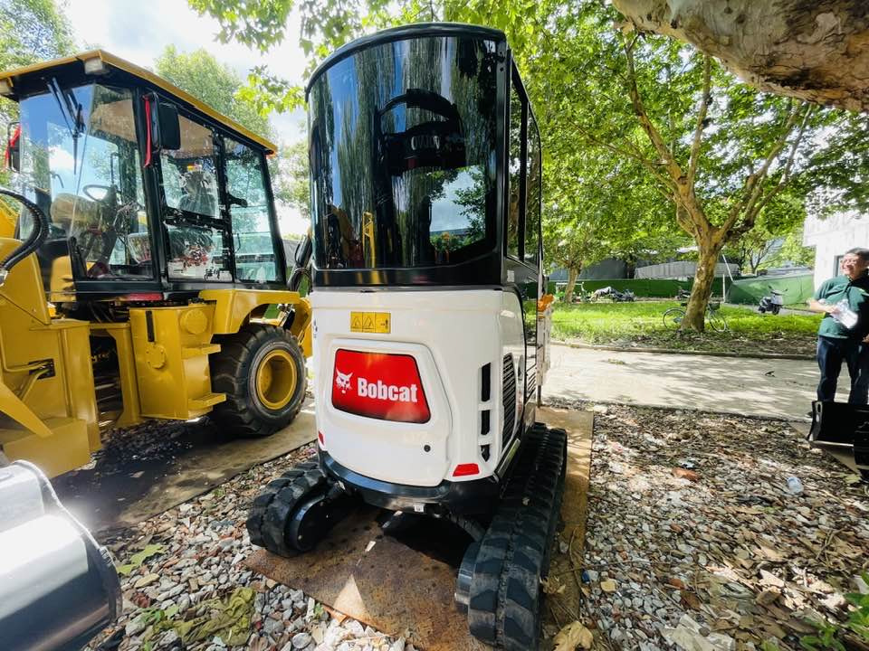 Bobcat 320 - حفارة مصغرة: صور 3 Bobcat 320 - حفارة مصغرة: صور 3