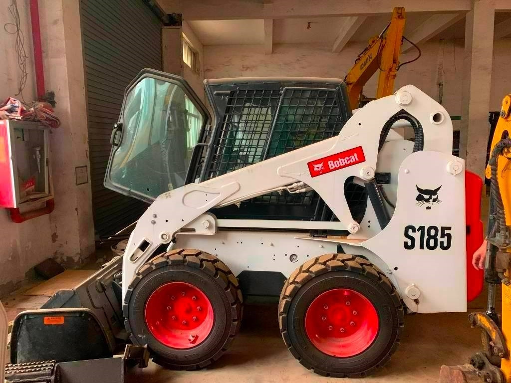 Bobcat S 185  - شيول صغير: صور 1 Bobcat S 185  - شيول صغير: صور 1
