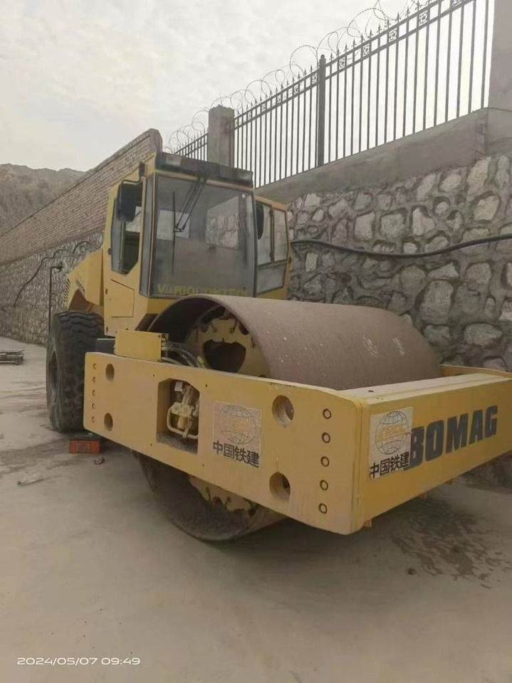 Bomag bw225d-3 - مدحلة الأسفلت: صور 5 Bomag bw225d-3 - مدحلة الأسفلت: صور 5