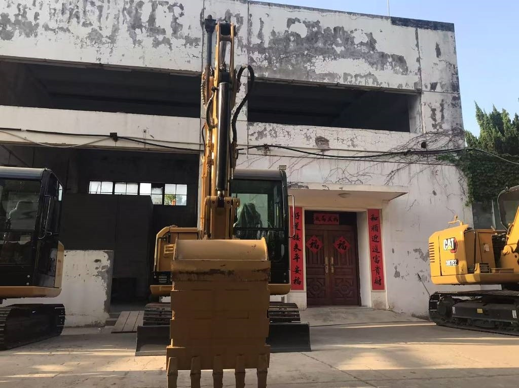 CAT 305.5E2 - حفارات زحافة: صور 5 CAT 305.5E2 - حفارات زحافة: صور 5