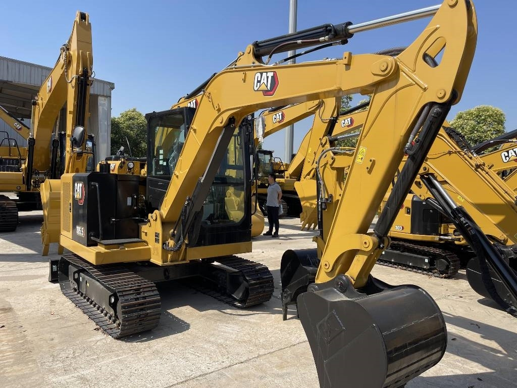 CAT 305.5 - حفارات زحافة: صور 1 CAT 305.5 - حفارات زحافة: صور 1
