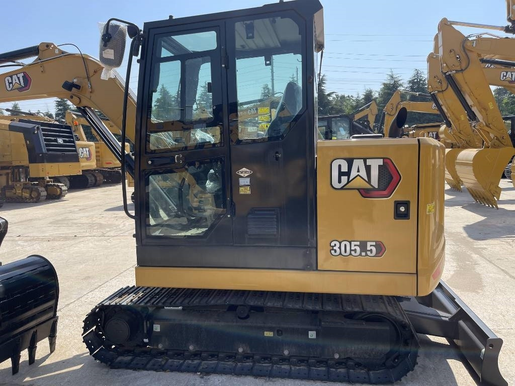 CAT 305.5 - حفارات زحافة: صور 1 CAT 305.5 - حفارات زحافة: صور 1