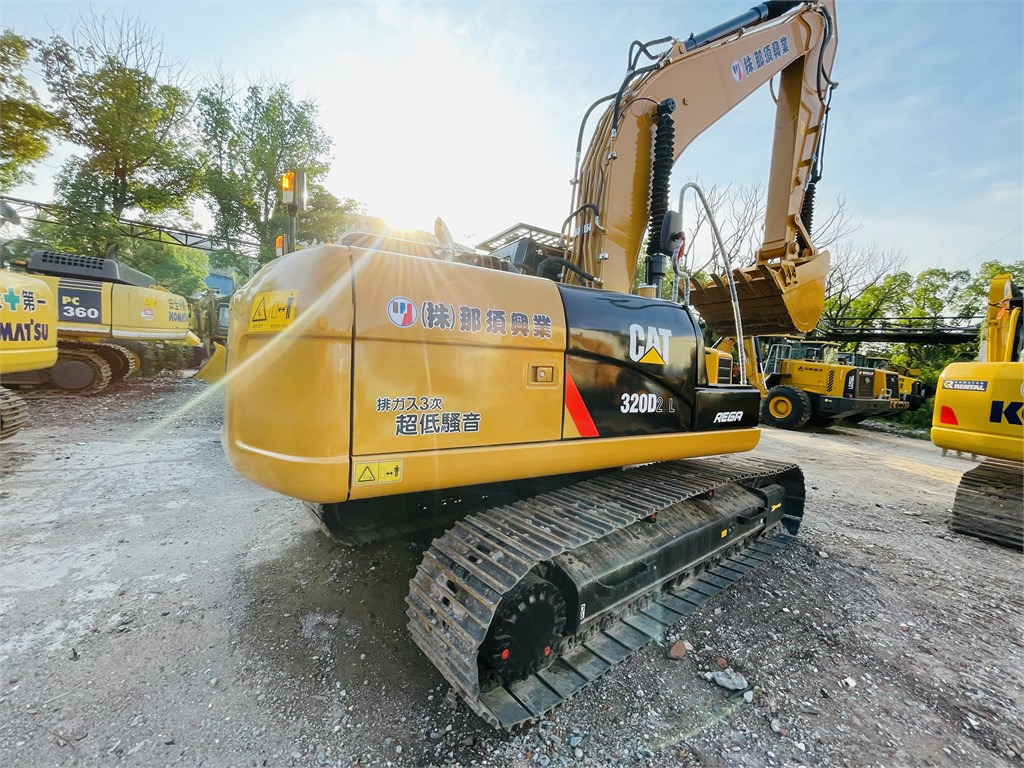CAT 320D2 L - حفارة: صور 1 CAT 320D2 L - حفارة: صور 1