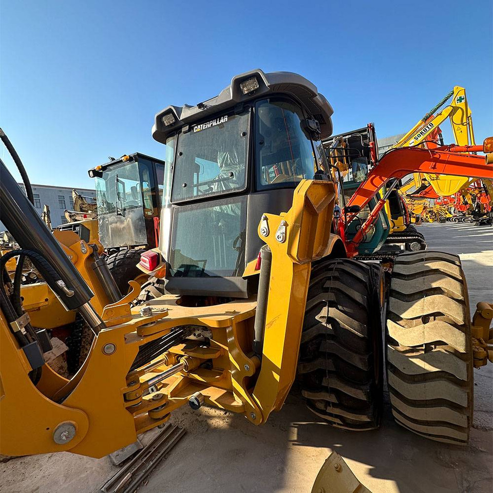 CATERPILLAR 420F - حفار متعدد الاستخدام: صور 4 CATERPILLAR 420F - حفار متعدد الاستخدام: صور 4