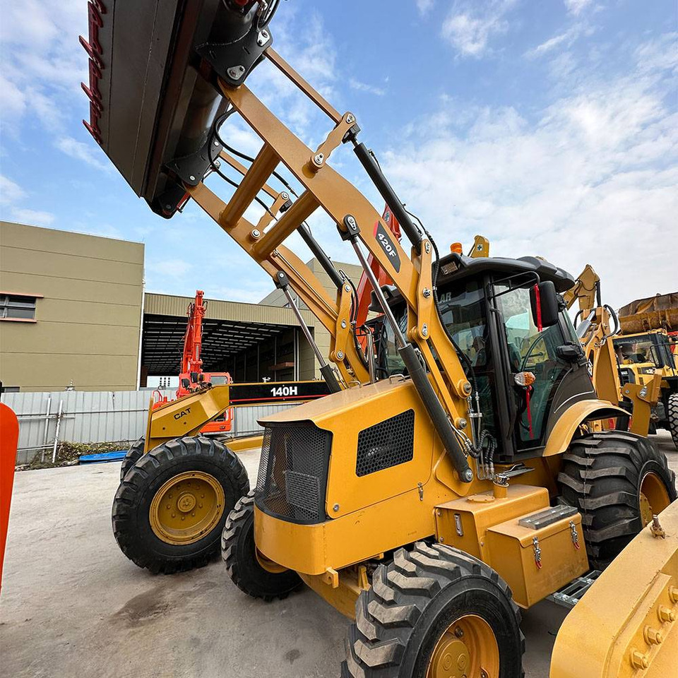 CATERPILLAR 420F - حفار متعدد الاستخدام: صور 5 CATERPILLAR 420F - حفار متعدد الاستخدام: صور 5