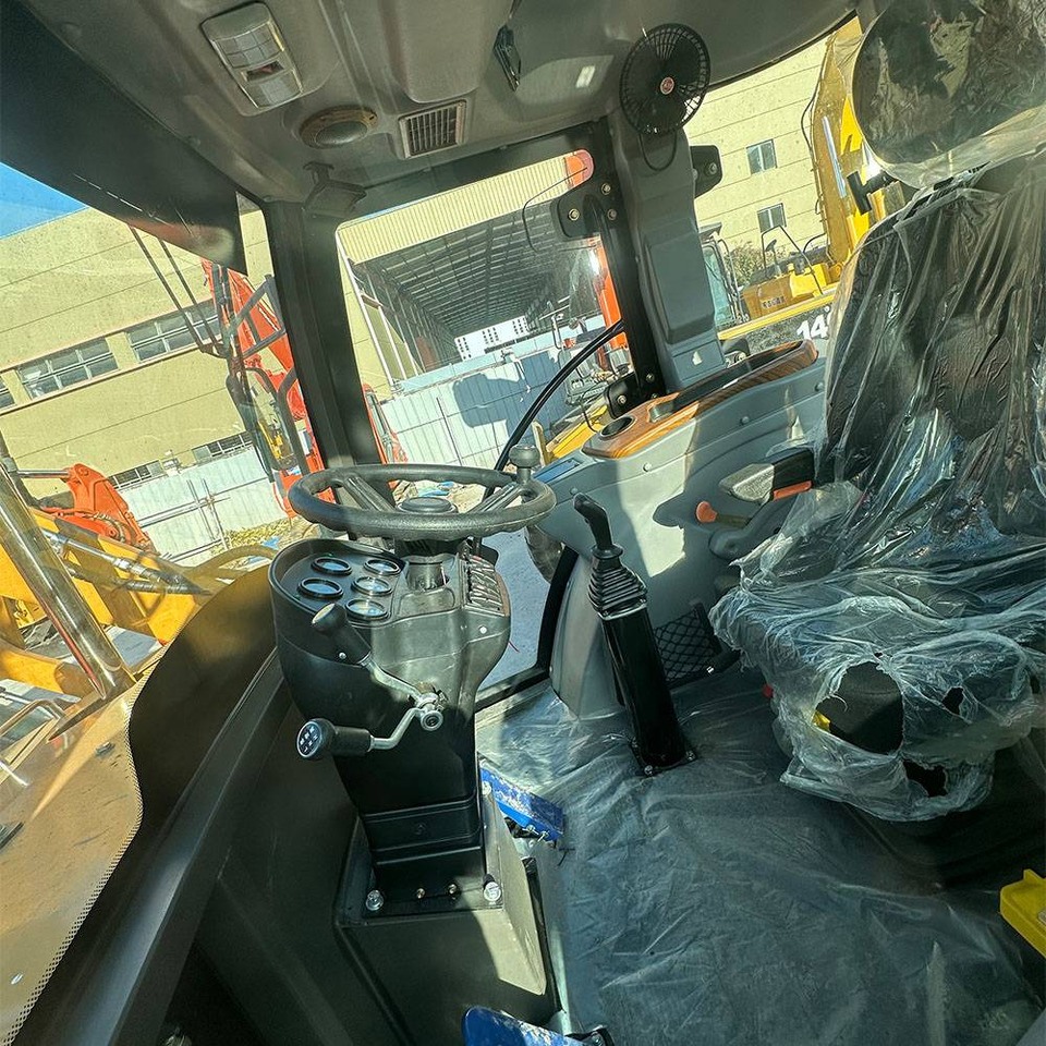 CATERPILLAR 420F - حفار متعدد الاستخدام: صور 4 CATERPILLAR 420F - حفار متعدد الاستخدام: صور 4