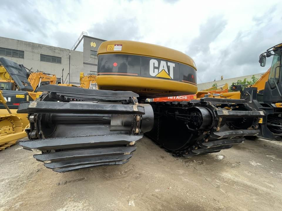 Caterpillar 320CL - حفارة: صور 4 Caterpillar 320CL - حفارة: صور 4