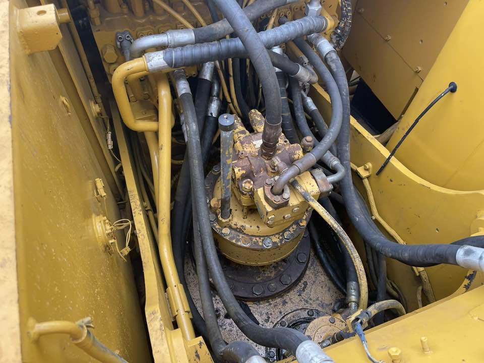 Caterpillar 320CL - حفارة: صور 5 Caterpillar 320CL - حفارة: صور 5