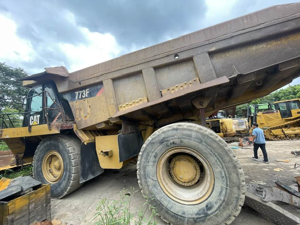 Caterpillar Cat 773f - شاحنة قلابة للمحاجر: صور 1 Caterpillar Cat 773f - شاحنة قلابة للمحاجر: صور 1