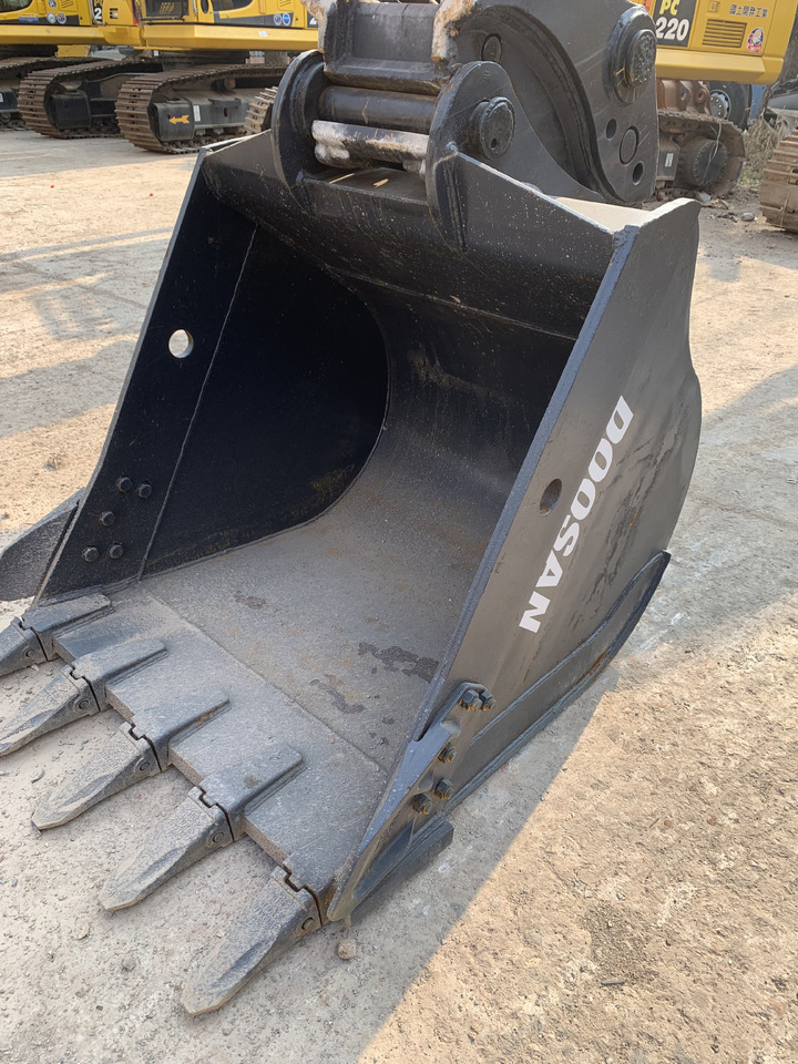 DOOSAN DX300LC-9C - حفارة على عجلات: صور 3 DOOSAN DX300LC-9C - حفارة على عجلات: صور 3