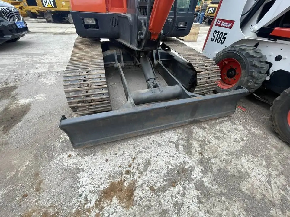 Doosan DH60-7 - حفارة مصغرة: صور 4 Doosan DH60-7 - حفارة مصغرة: صور 4