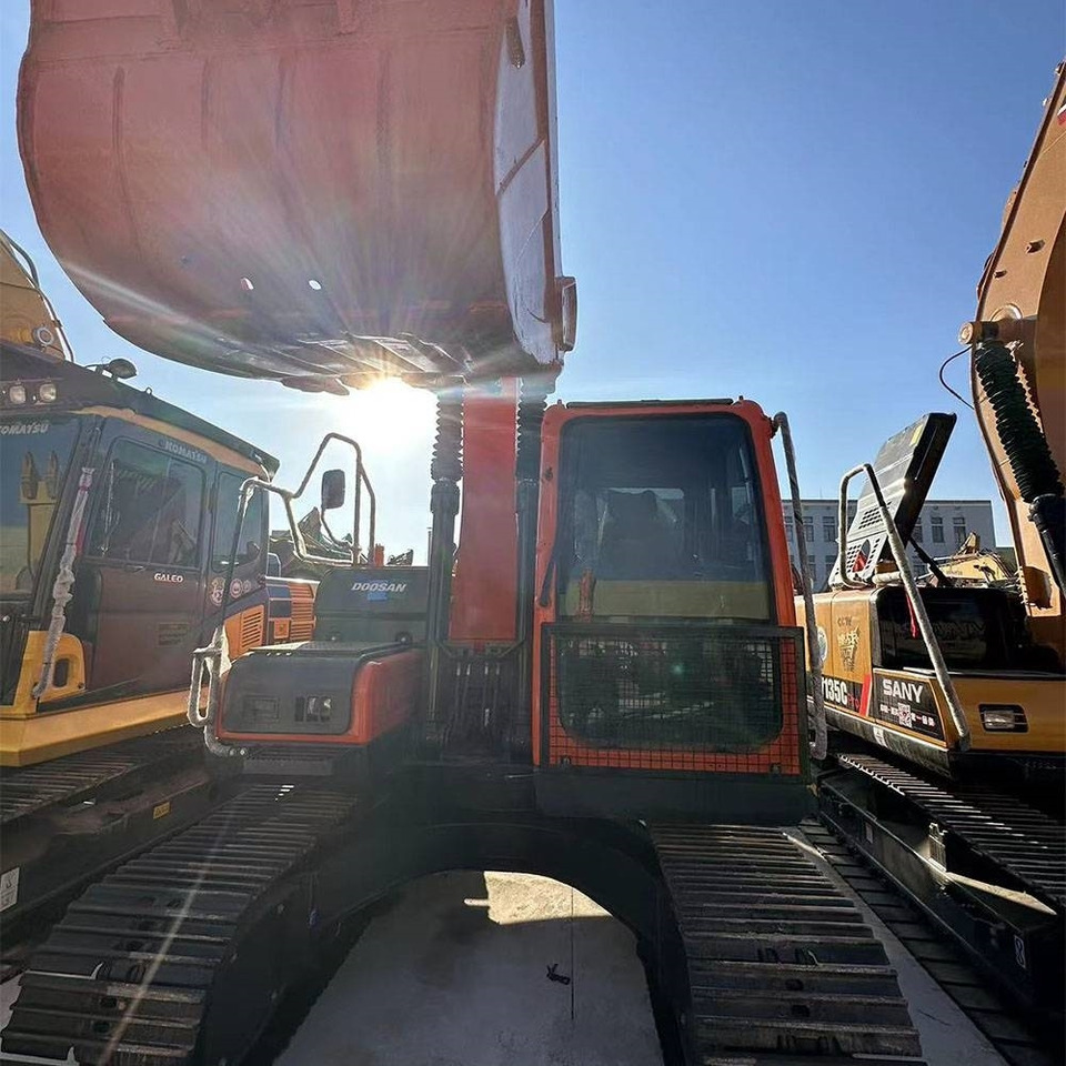 Doosan DX150LC-9C - حفارات زحافة: صور 3 Doosan DX150LC-9C - حفارات زحافة: صور 3