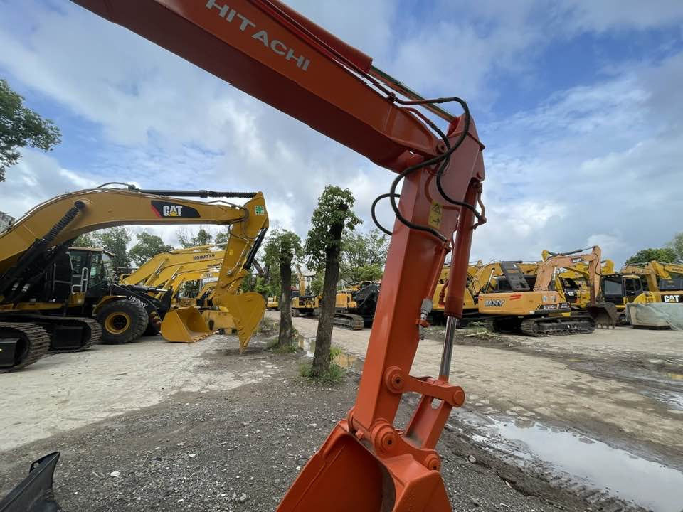 Hitachi ZAXIS 75 - حفارة مصغرة: صور 5 Hitachi ZAXIS 75 - حفارة مصغرة: صور 5