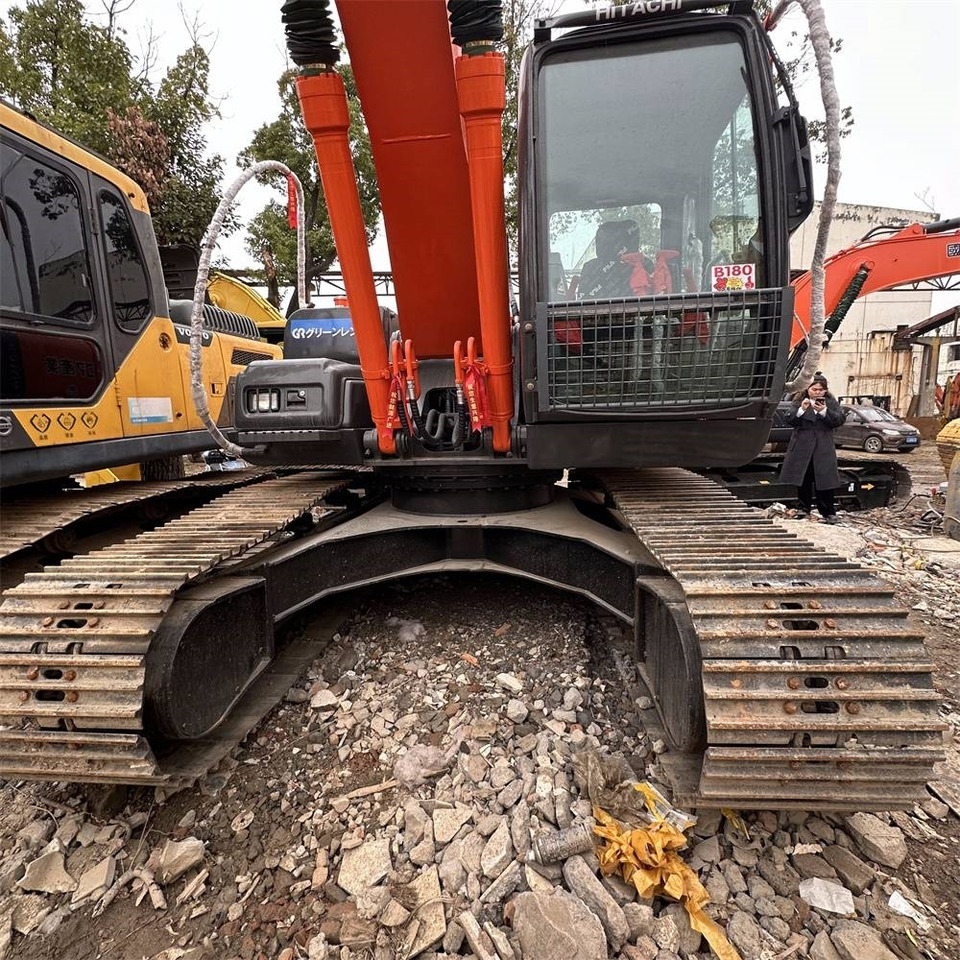 Hitachi ZX 200-3 G - حفارات زحافة: صور 3 Hitachi ZX 200-3 G - حفارات زحافة: صور 3