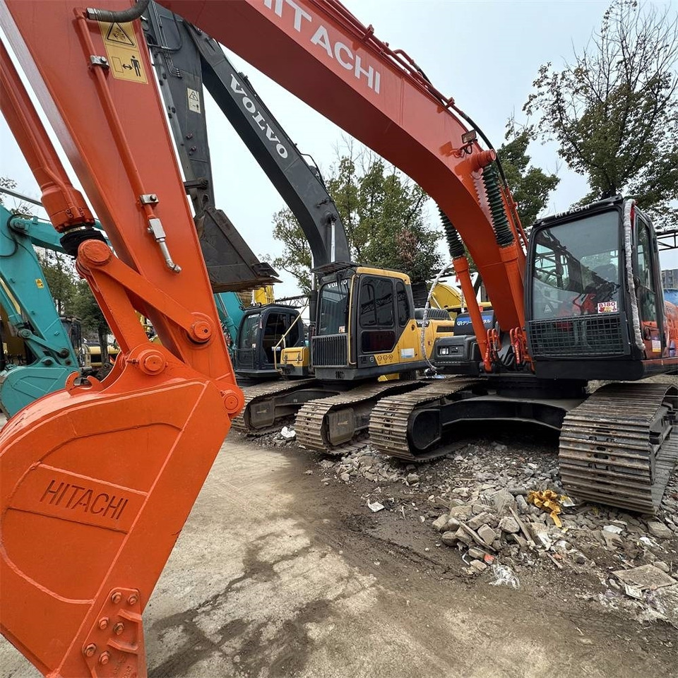 Hitachi ZX 200-3 G - حفارات زحافة: صور 1 Hitachi ZX 200-3 G - حفارات زحافة: صور 1