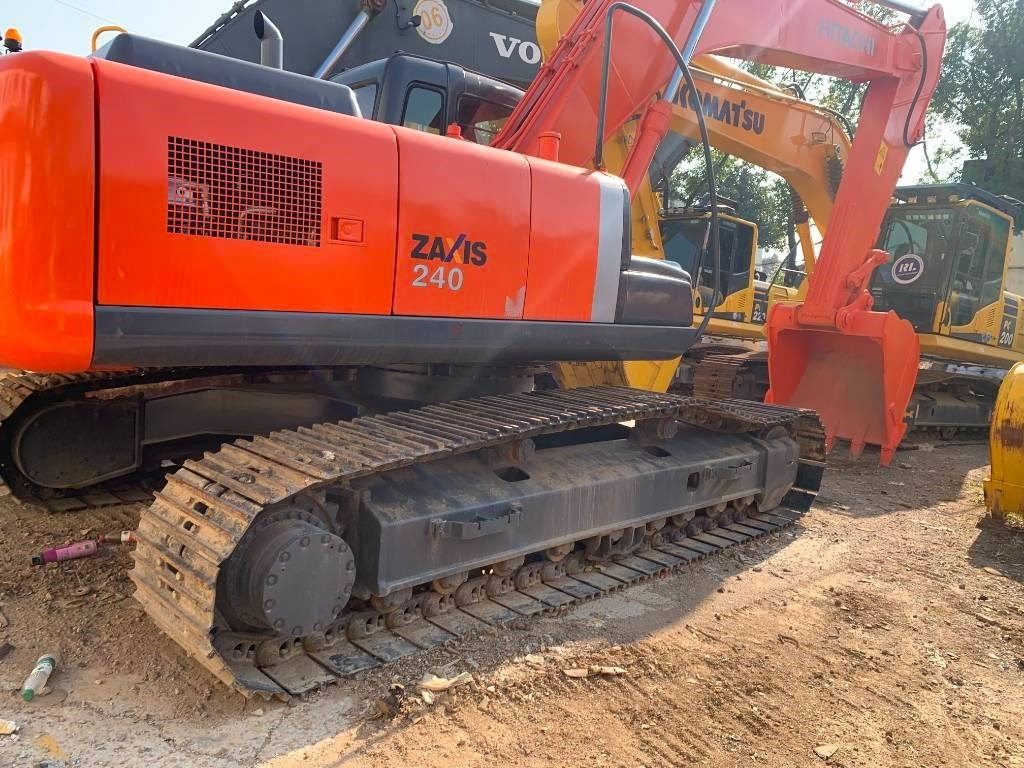 Hitachi Zaxis 240 - حفارات زحافة: صور 3 Hitachi Zaxis 240 - حفارات زحافة: صور 3