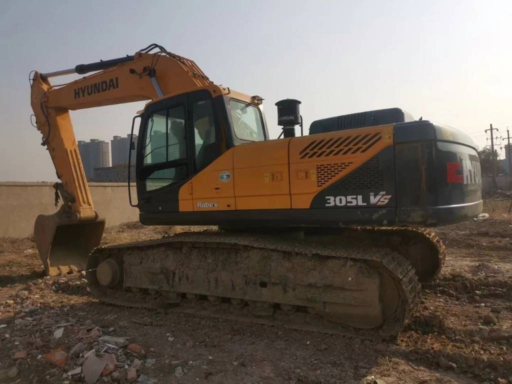 Hyundai 350L VS - حفارات زحافة: صور 1 Hyundai 350L VS - حفارات زحافة: صور 1