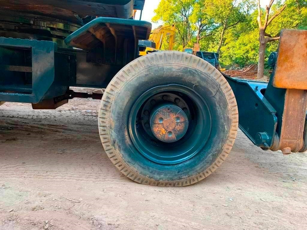 Hyundai R210W-9T - حفارات زحافة: صور 5 Hyundai R210W-9T - حفارات زحافة: صور 5