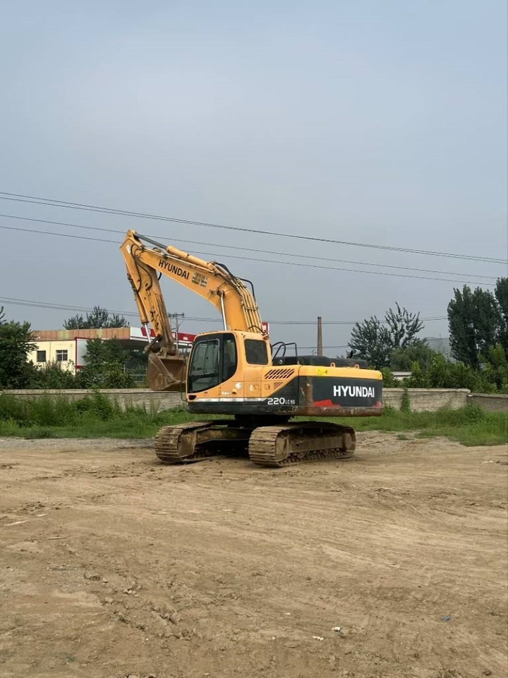 Hyundai R220-9S - حفارات زحافة: صور 3 Hyundai R220-9S - حفارات زحافة: صور 3