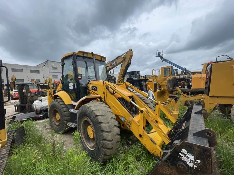 JCB 4CX - حفار متعدد الاستخدام: صور 1 JCB 4CX - حفار متعدد الاستخدام: صور 1