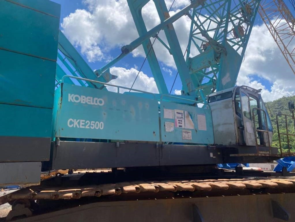 Kobelco CKE 2500 - رافعة مجنزرة: صور 2 Kobelco CKE 2500 - رافعة مجنزرة: صور 2