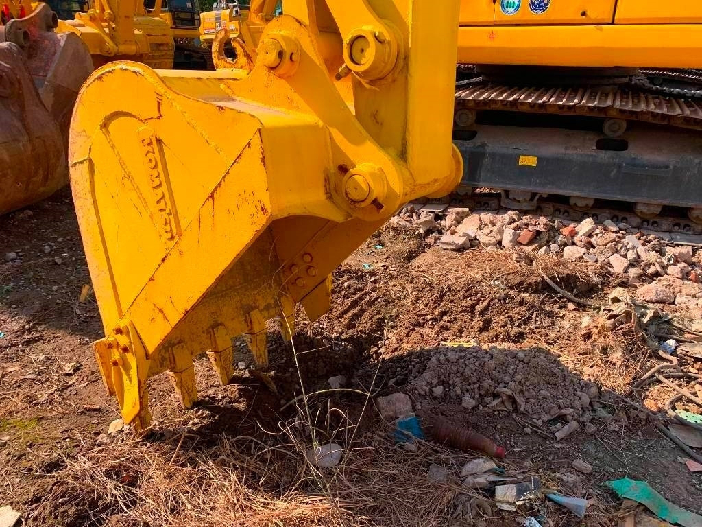 Komatsu PC 130 - حفارات زحافة: صور 3 Komatsu PC 130 - حفارات زحافة: صور 3