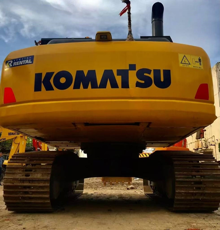 Komatsu PC 200-8 - حفارات زحافة: صور 1 Komatsu PC 200-8 - حفارات زحافة: صور 1
