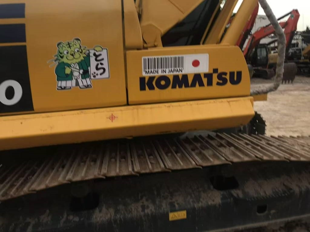 Komatsu PC 200-8 - حفارات زحافة: صور 4 Komatsu PC 200-8 - حفارات زحافة: صور 4
