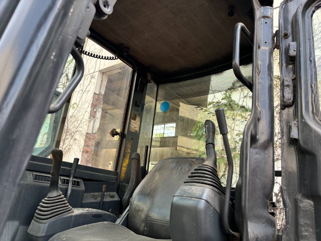 Komatsu PC35MR - حفارة مصغرة: صور 5 Komatsu PC35MR - حفارة مصغرة: صور 5