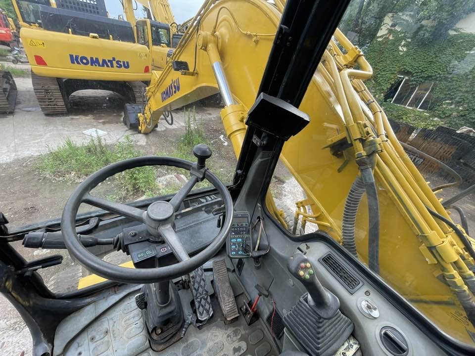Komatsu PW160-8 [ - حفارة على عجلات: صور 2 Komatsu PW160-8 [ - حفارة على عجلات: صور 2