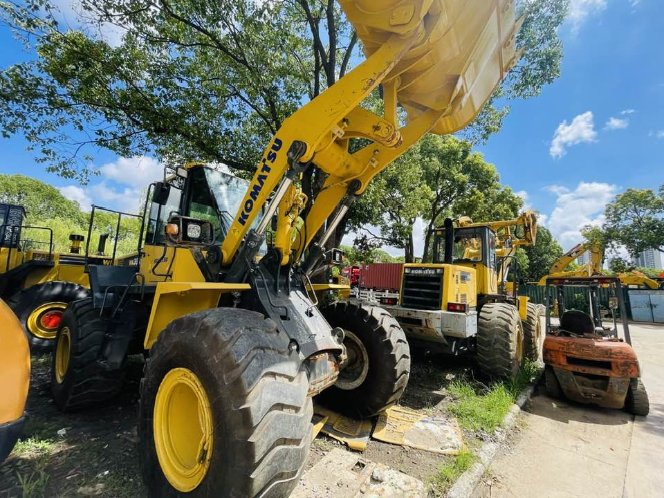 Komatsu WA380-8 - اللودر بعجل: صور 1 Komatsu WA380-8 - اللودر بعجل: صور 1