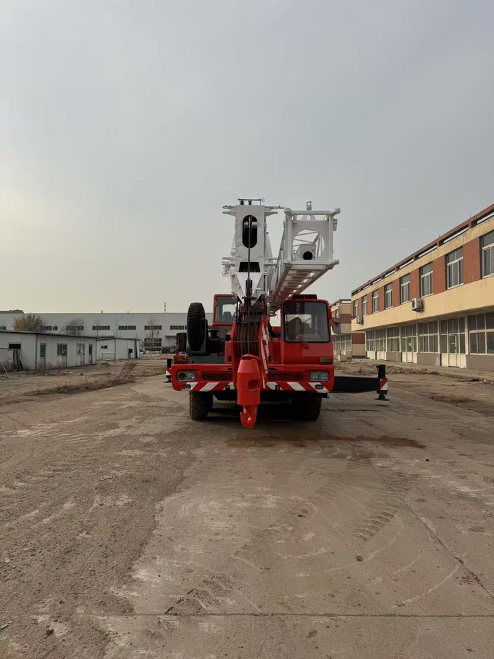 TADANO TG700E - موبايل كرين: صور 4 TADANO TG700E - موبايل كرين: صور 4