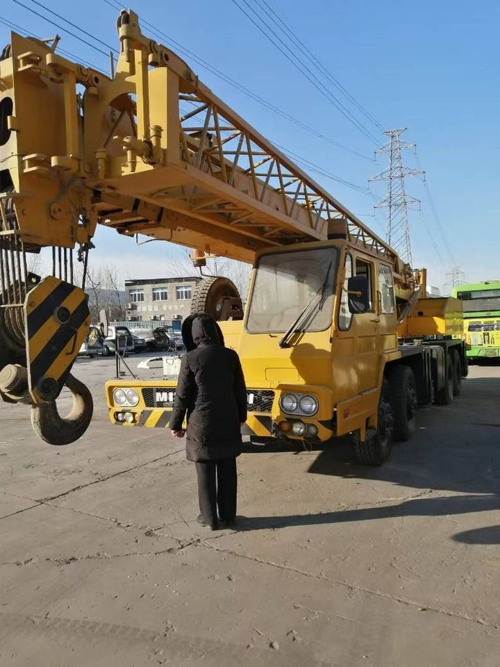 Tadano TL 300 E - موبايل كرين: صور 1 Tadano TL 300 E - موبايل كرين: صور 1