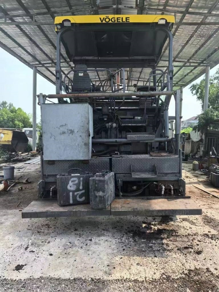 Vögele Super 2100-3 - العامل بالقار: صور 2 Vögele Super 2100-3 - العامل بالقار: صور 2
