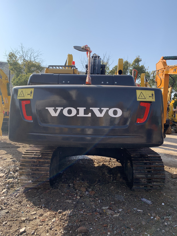 Volvo EC210D - حفارة على عجلات: صور 2 Volvo EC210D - حفارة على عجلات: صور 2