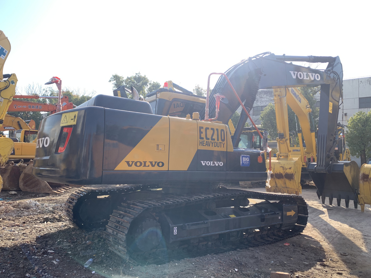 Volvo EC210 - حفارات زحافة: صور 2 Volvo EC210 - حفارات زحافة: صور 2