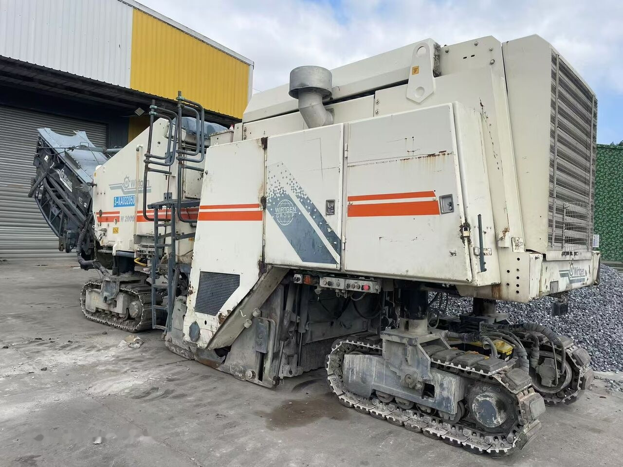 Wirtgen W2000 - ماكينات لصقل الأسفلت: صور 1 Wirtgen W2000 - ماكينات لصقل الأسفلت: صور 1