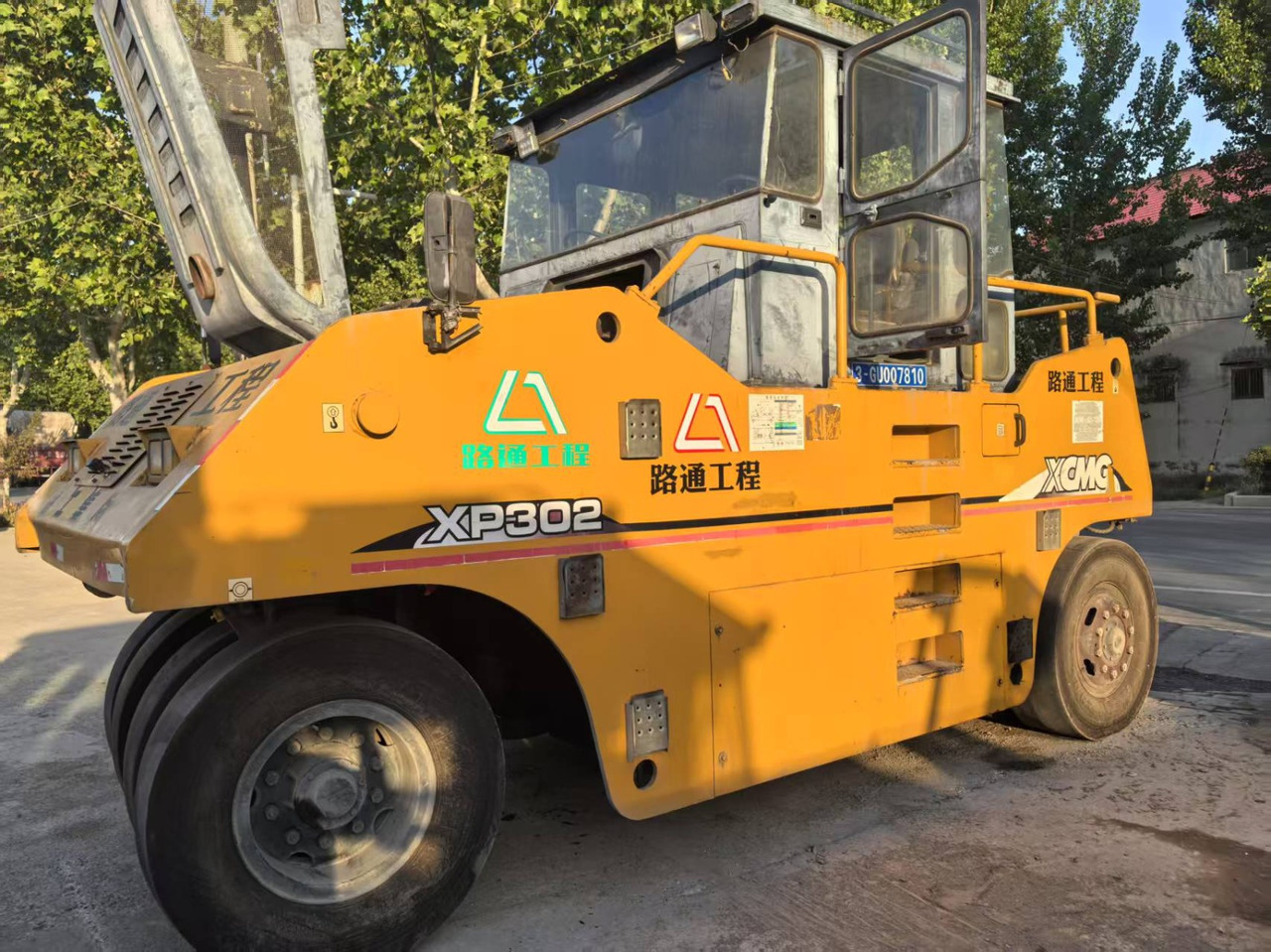 XCMG XP302 - مدحلة الأسفلت: صور 3 XCMG XP302 - مدحلة الأسفلت: صور 3