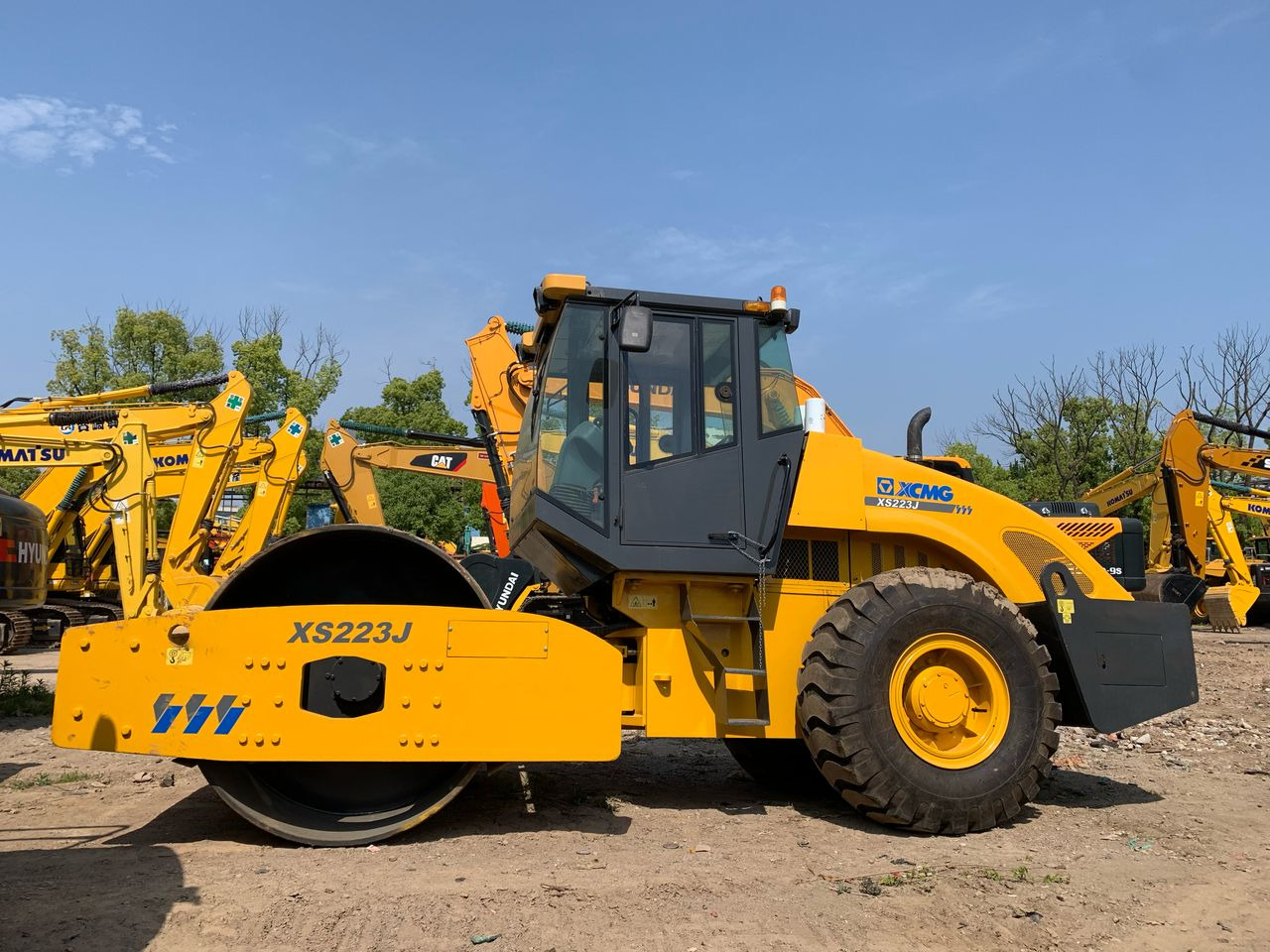 XCMG XS223J - مدحلة الأسفلت: صور 5 XCMG XS223J - مدحلة الأسفلت: صور 5