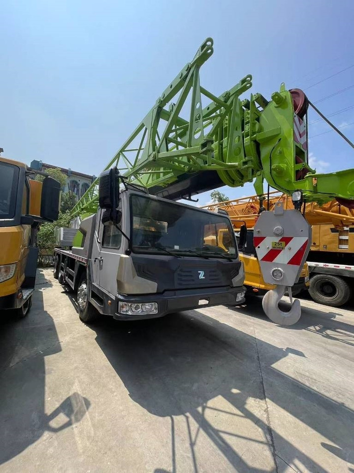 Zoomlion ZCT251V - رافعة لجميع التضاريس: صور 2 Zoomlion ZCT251V - رافعة لجميع التضاريس: صور 2