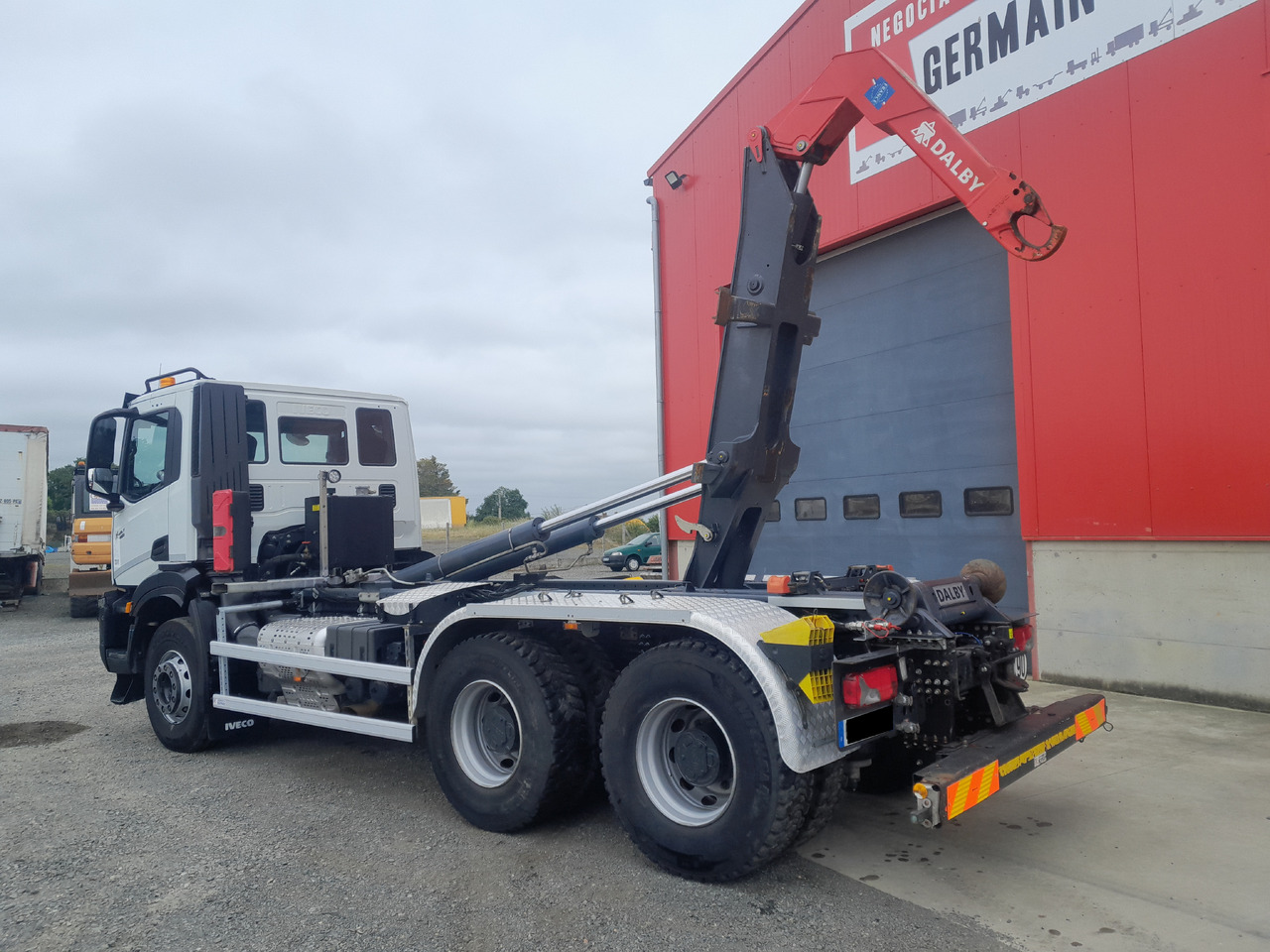 IVECO - شاحنة ذات الخطاف: صور 3 IVECO - شاحنة ذات الخطاف: صور 3